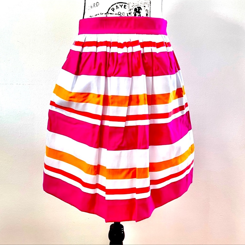 Lord & Taylor Stripped Skirt with Pockets. NWOT
